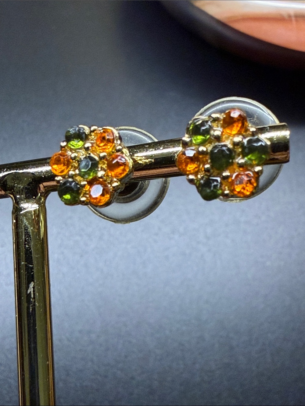 ❤️‍🔥 Green and Amber Colored Crystal Cluster Stud Earrings